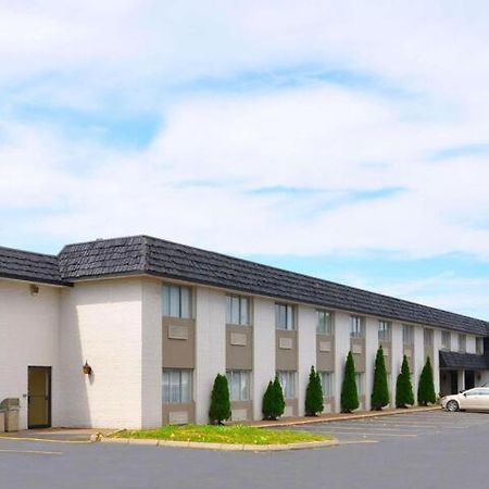 Avalon Inn サンダスキー エクステリア 写真