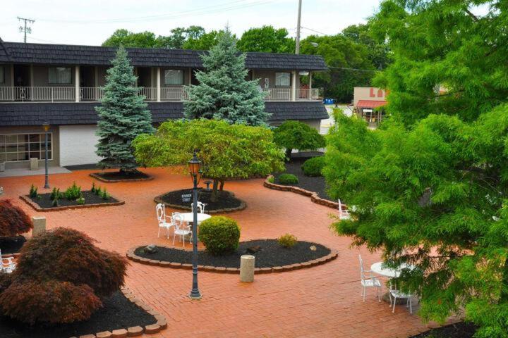 Avalon Inn サンダスキー エクステリア 写真